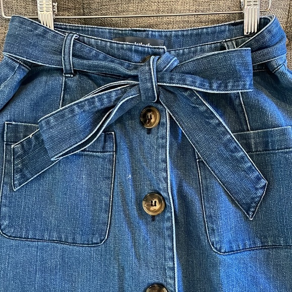 ModCloth heavy denim knee length a-line skirt with waist bow - Picture 3 of 4